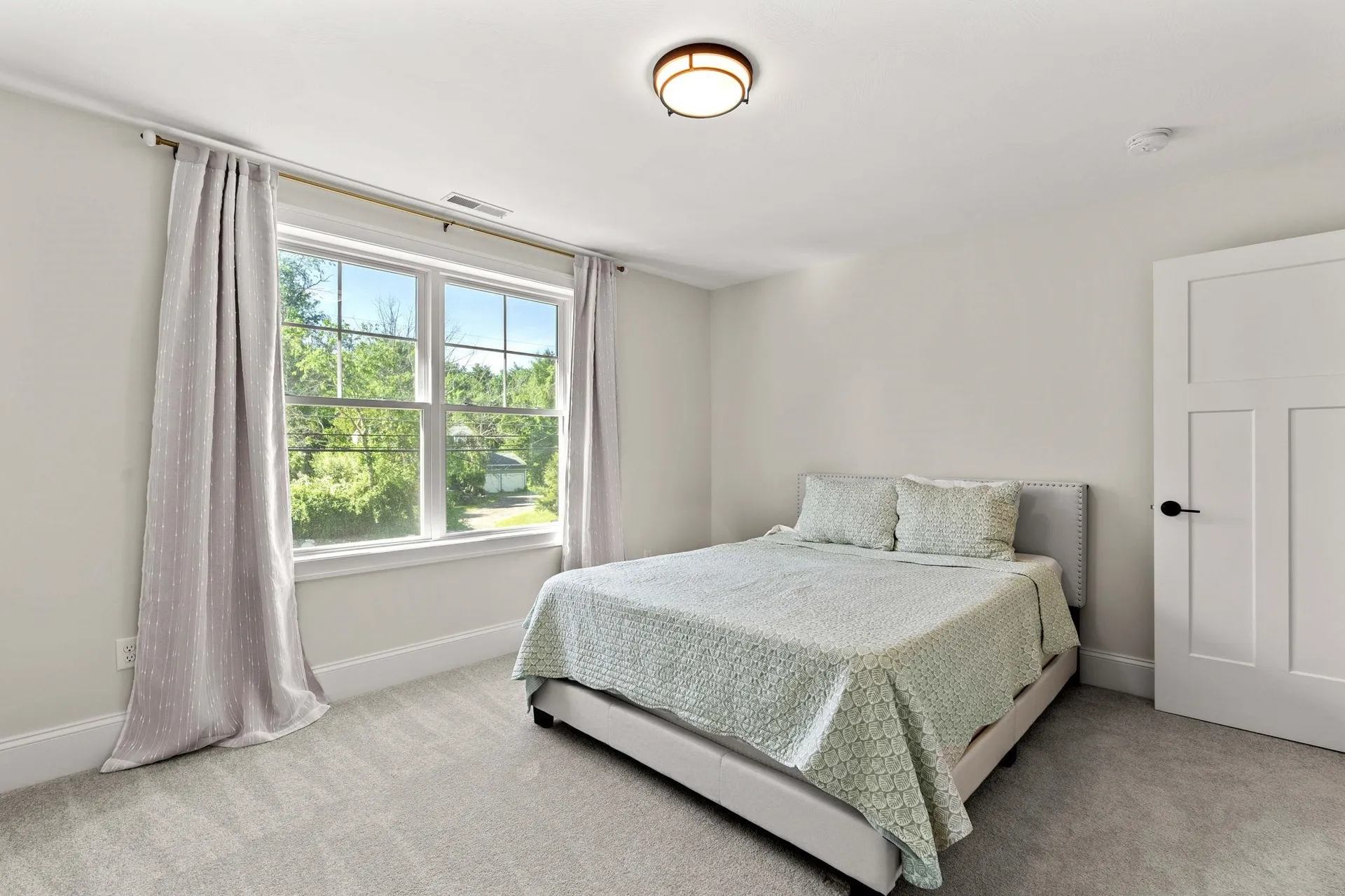 52 Stonehenge Road Londonderry NH 03053