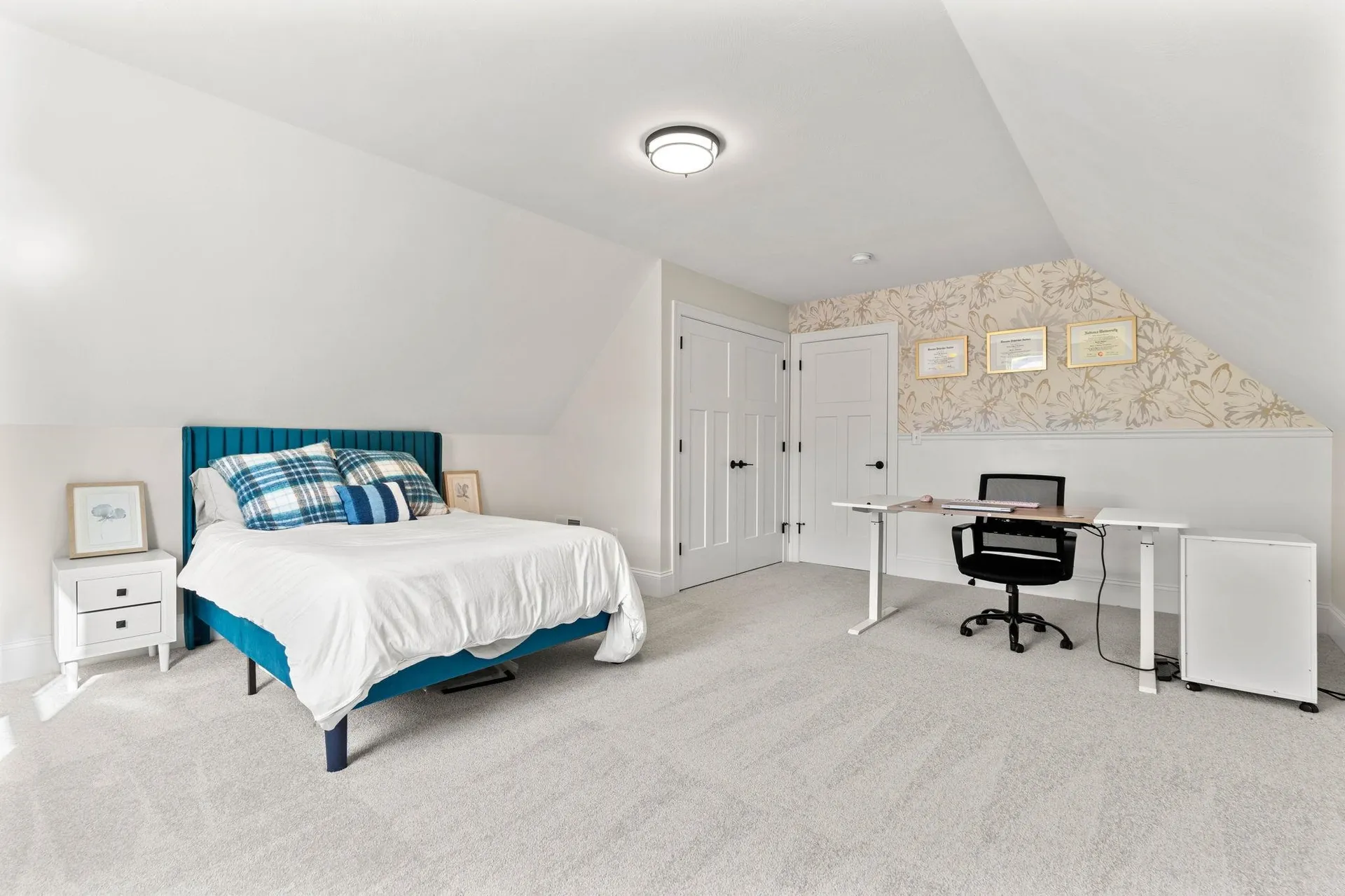 52 Stonehenge Road Londonderry NH 03053
