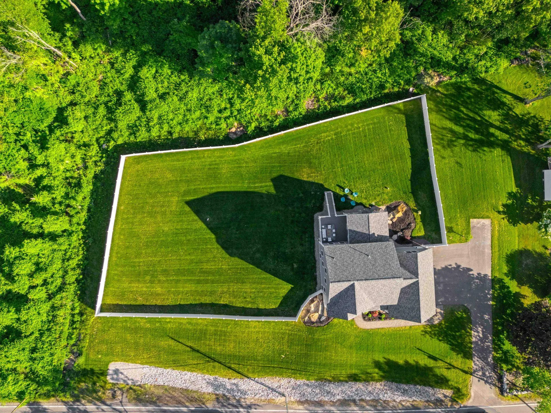 52 Stonehenge Road Londonderry NH 03053