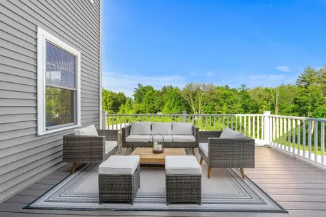 52 Stonehenge Road Londonderry NH 03053