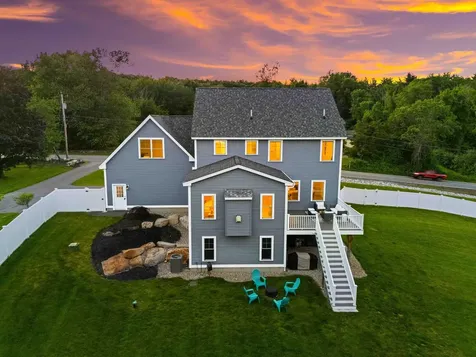 52 Stonehenge Road Londonderry NH 03053