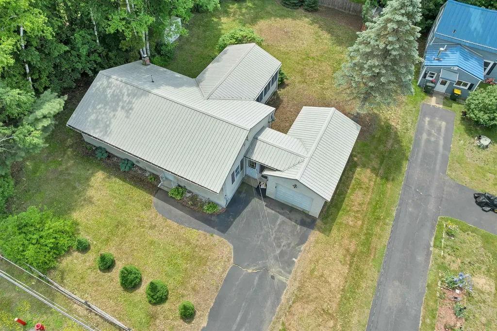 67 Lafayette Street Laconia NH 03246