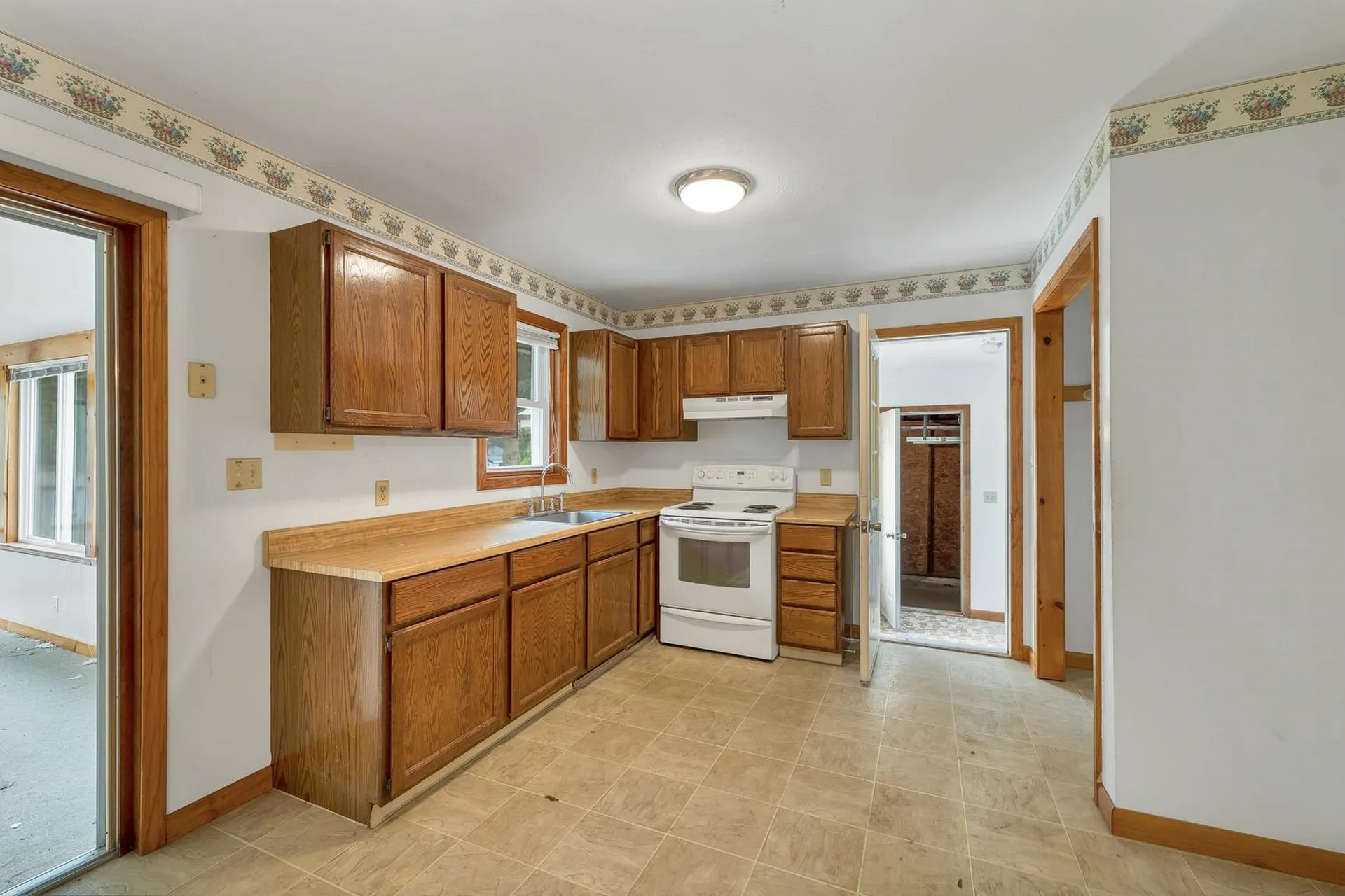67 Lafayette Street Laconia NH 03246