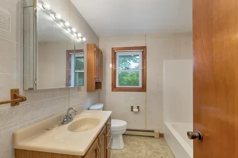 67 Lafayette Street Laconia NH 03246