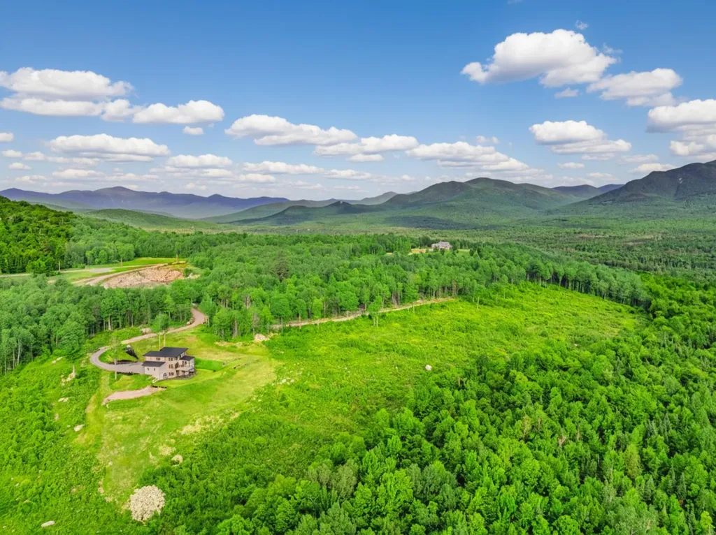 289 & 291 Ledgewood Drive Bethlehem NH 03574