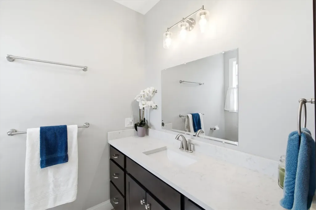 28 Luna Circle Somersworth NH 03878