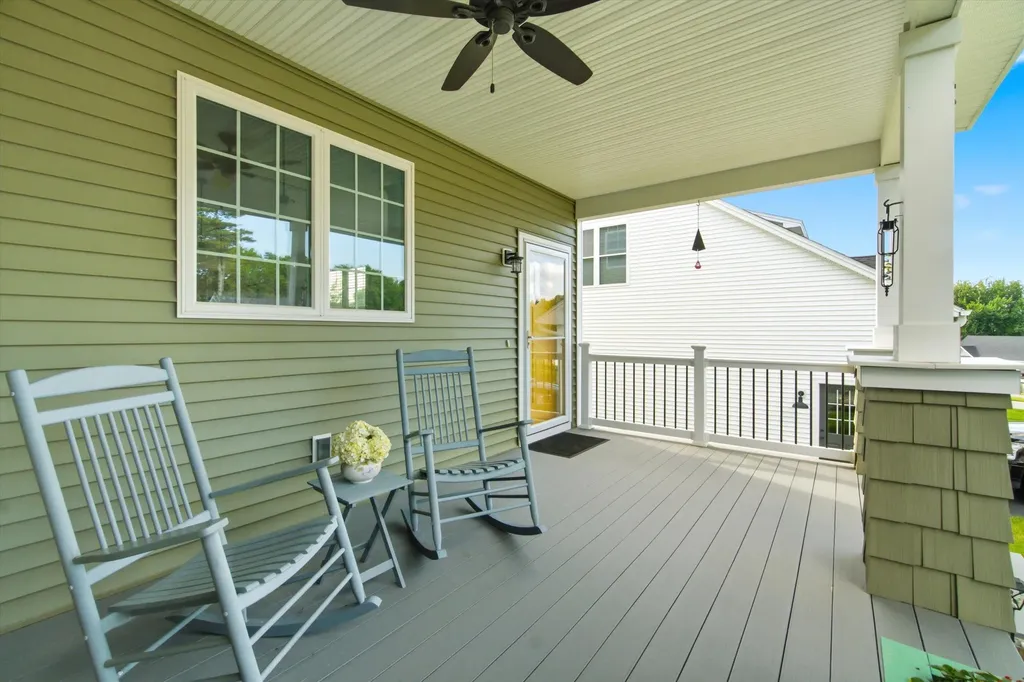 28 Luna Circle Somersworth NH 03878