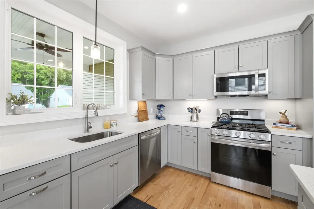 28 Luna Circle Somersworth NH 03878
