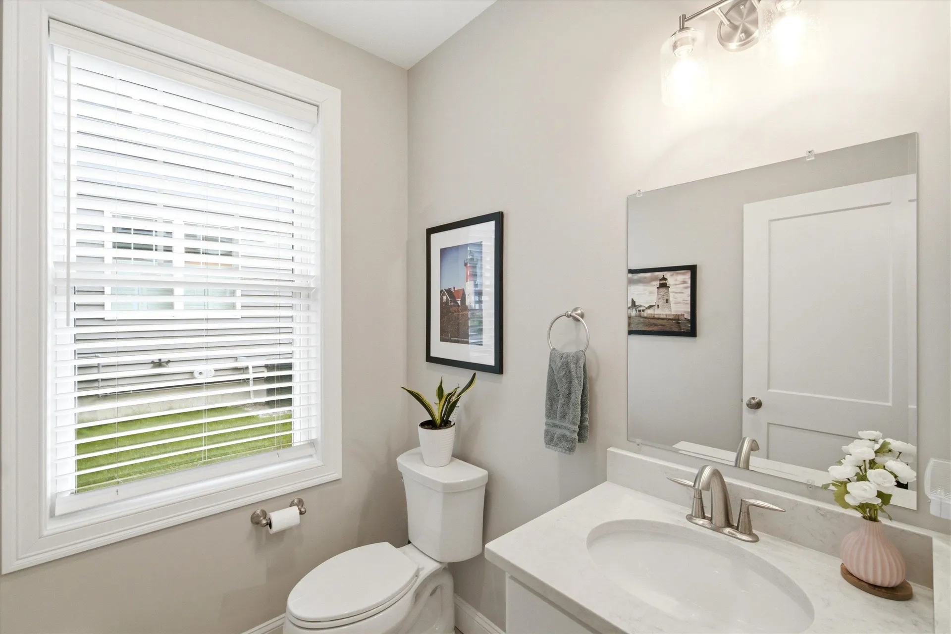 28 Luna Circle Somersworth NH 03878