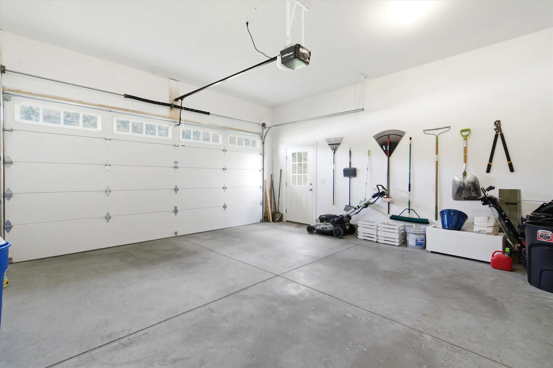 28 Luna Circle Somersworth NH 03878