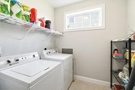 28 Luna Circle Somersworth NH 03878