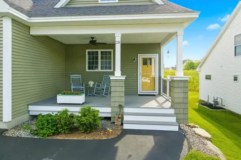 28 Luna Circle Somersworth NH 03878