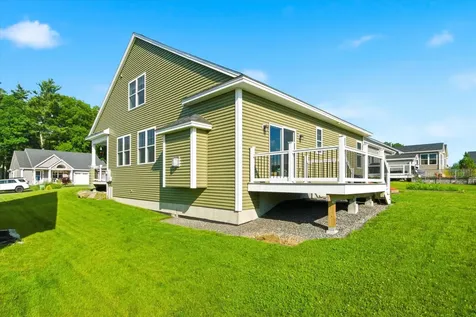 28 Luna Circle Somersworth NH 03878