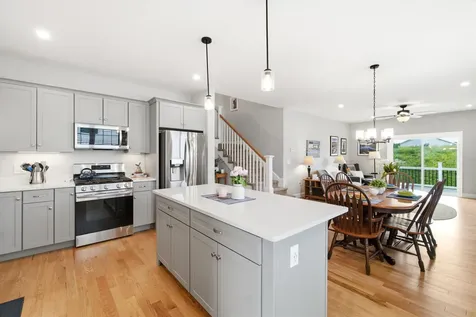 28 Luna Circle Somersworth NH 03878