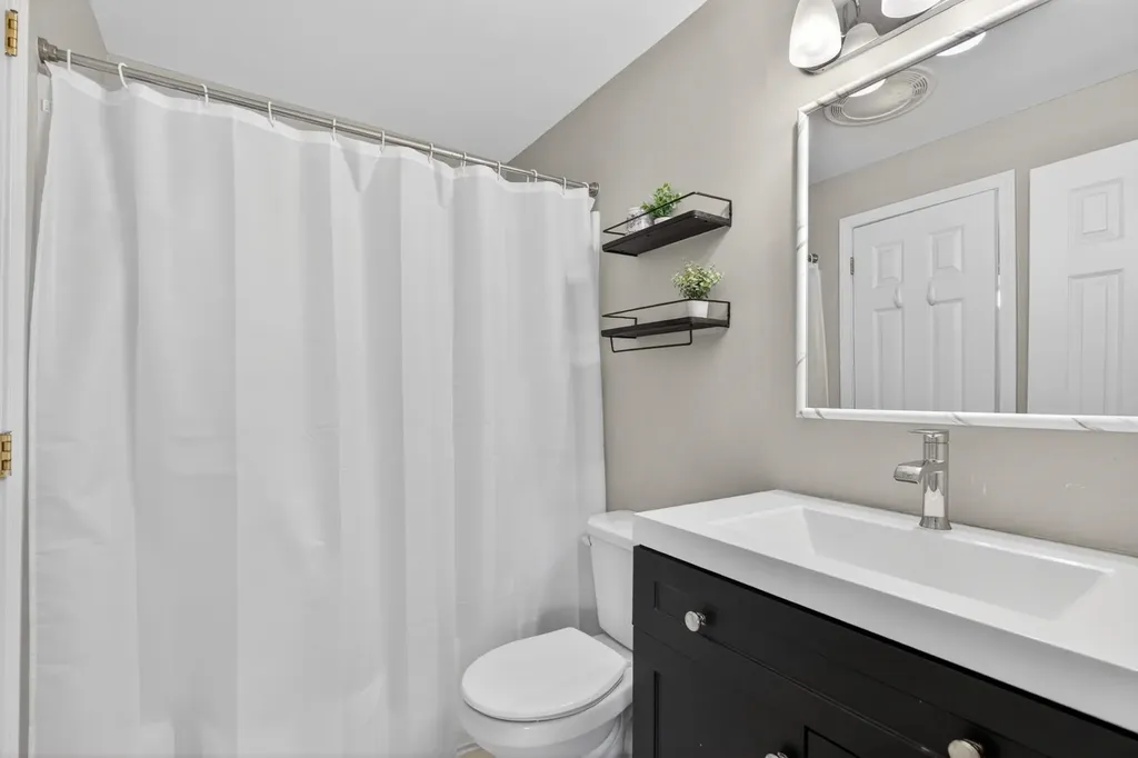 411 Ledgeview Drive Rochester NH 03839