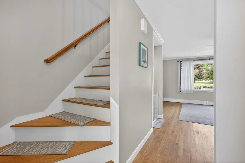 411 Ledgeview Drive Rochester NH 03839