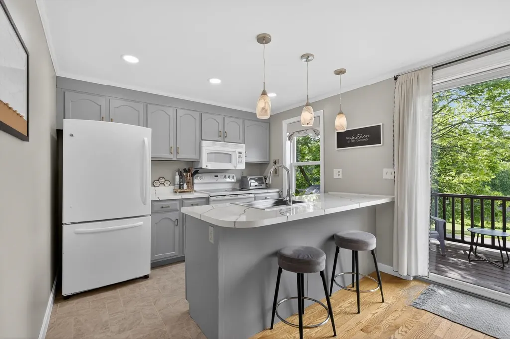 411 Ledgeview Drive Rochester NH 03839