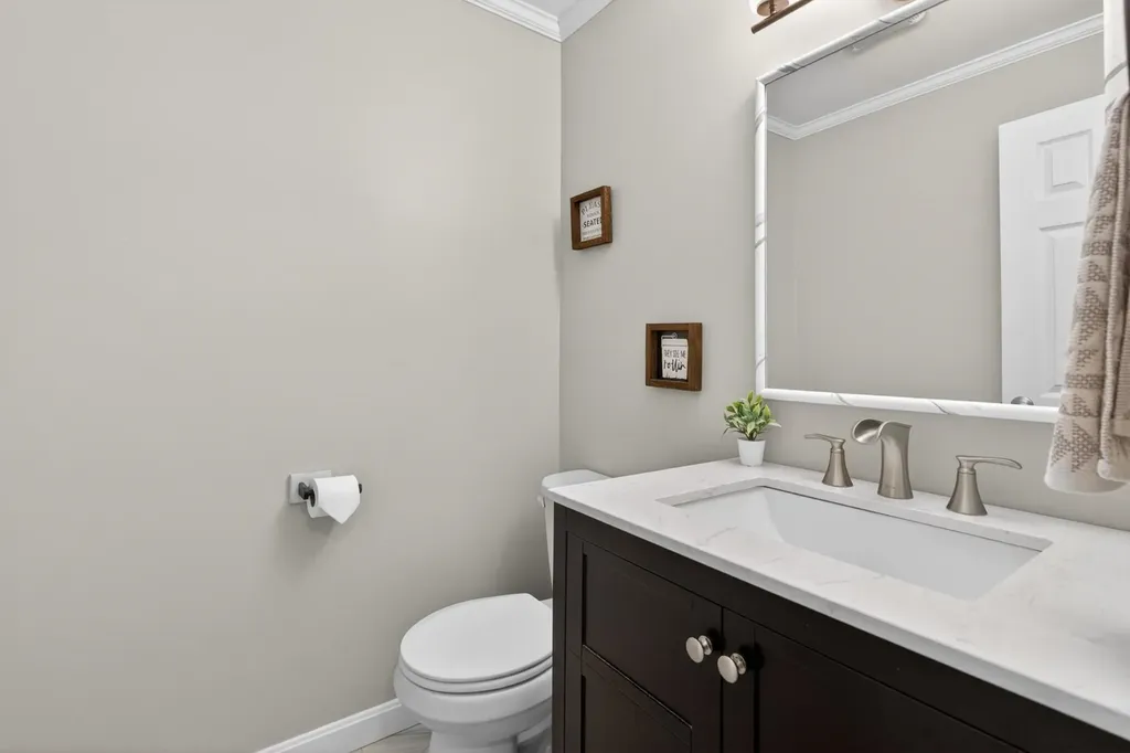 411 Ledgeview Drive Rochester NH 03839