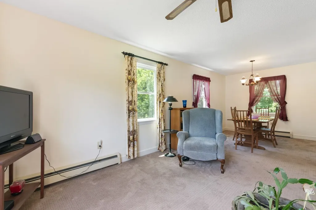 15 Lawton Drive Brattleboro VT 05301