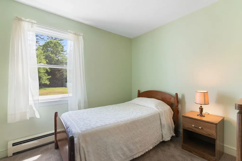 15 Lawton Drive Brattleboro VT 05301