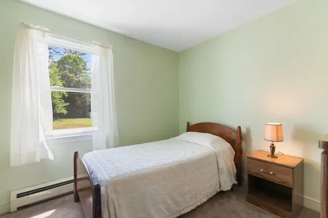 15 Lawton Drive Brattleboro VT 05301