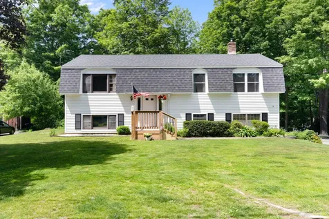 15 Lawton Drive Brattleboro VT 05301