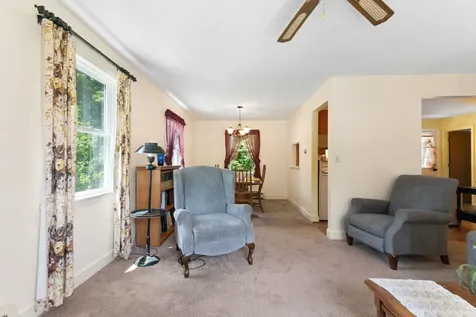 15 Lawton Drive Brattleboro VT 05301