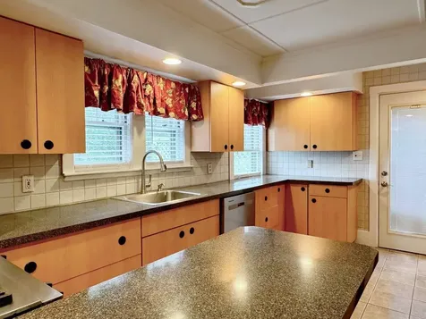 10 Beech Street Franklin NH 03235