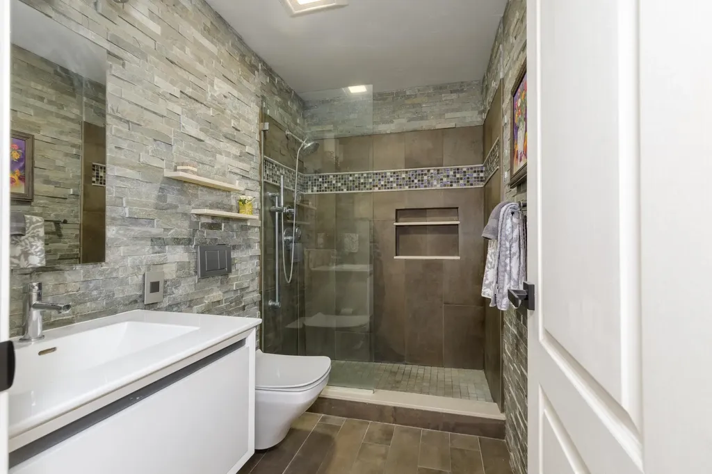 388 Western Avenue Henniker NH 03242