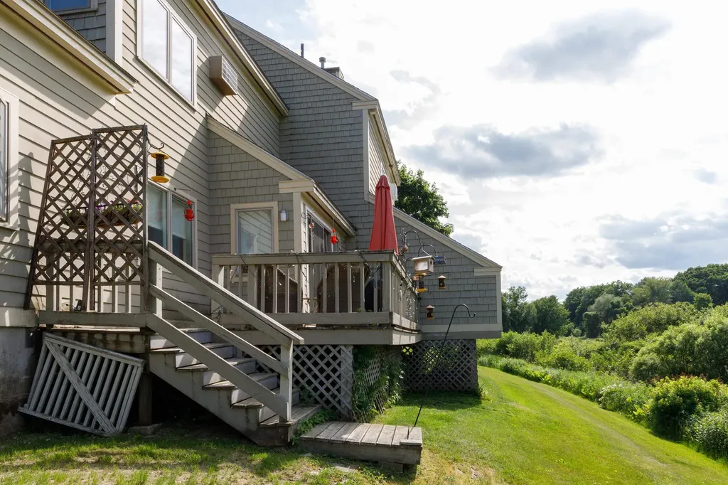 388 Western Avenue Henniker NH 03242