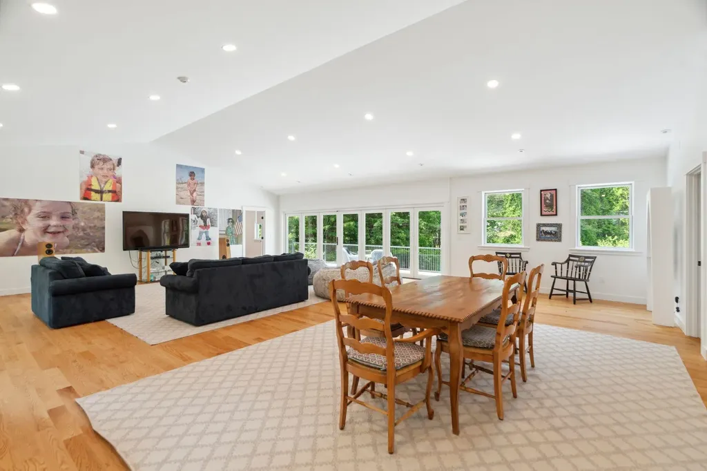 73 Sewall Road Wolfeboro NH 03894