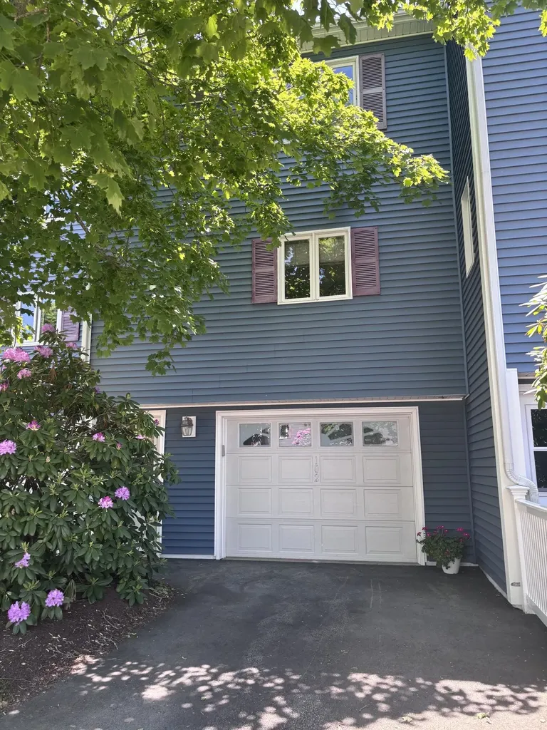 102 Seabury Hampton NH 03842
