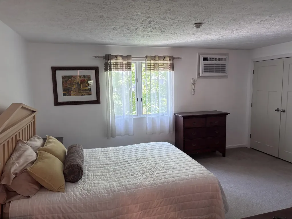 102 Seabury Hampton NH 03842