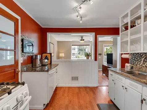 156 Woodlawn Road Burlington VT 05408