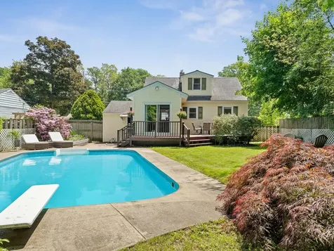 156 Woodlawn Road Burlington VT 05408
