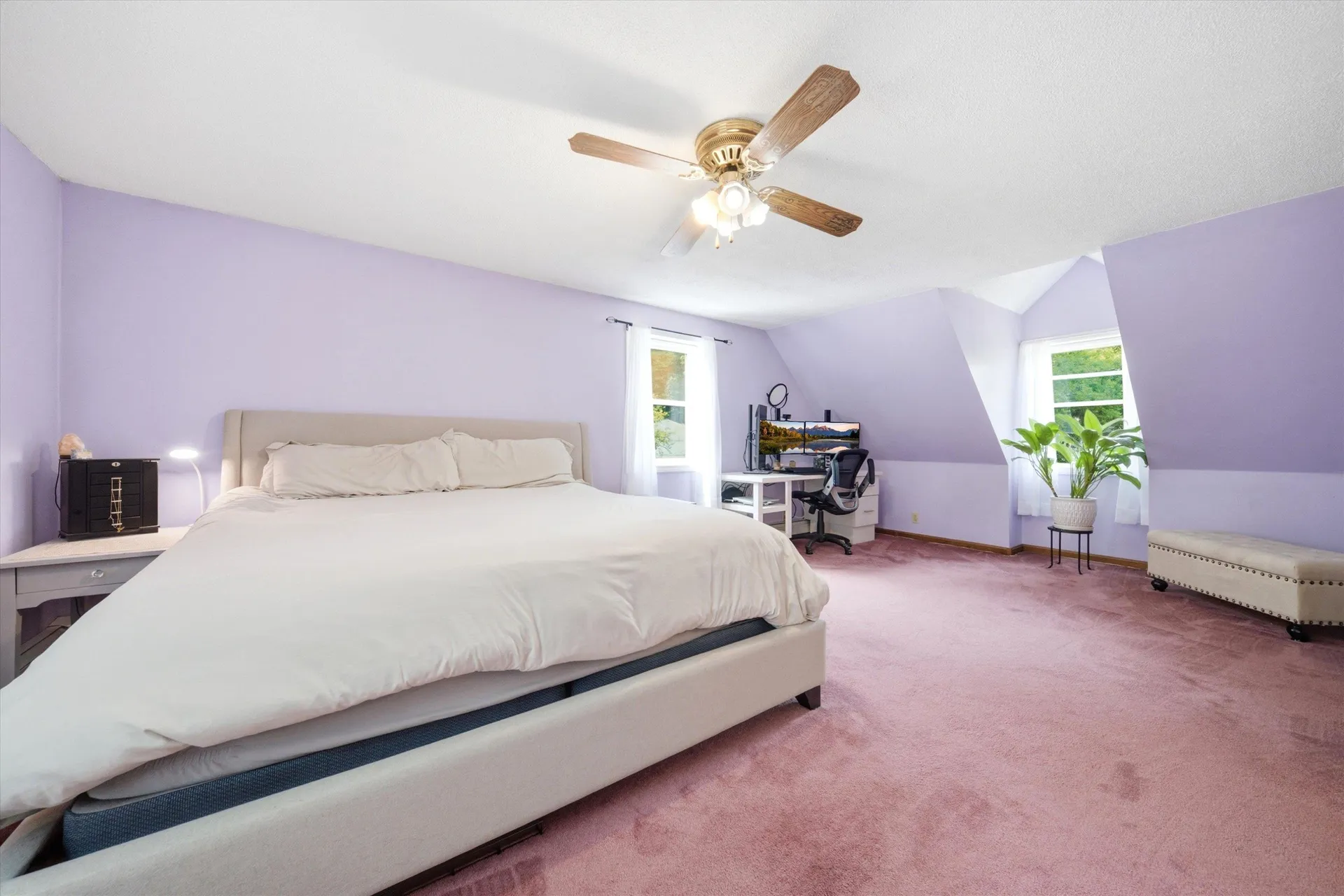 8 Oriole Lane Londonderry NH 03053
