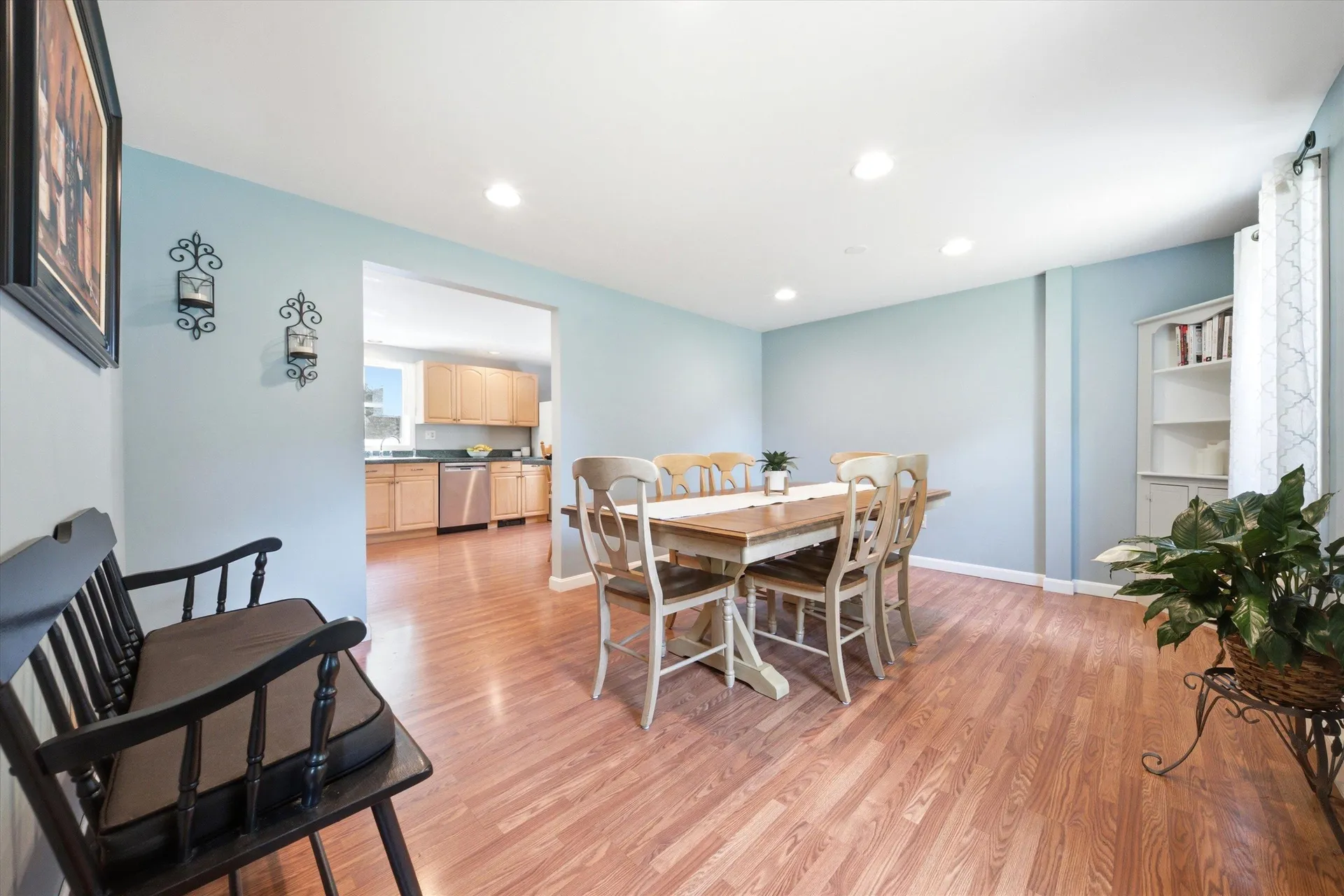 8 Oriole Lane Londonderry NH 03053