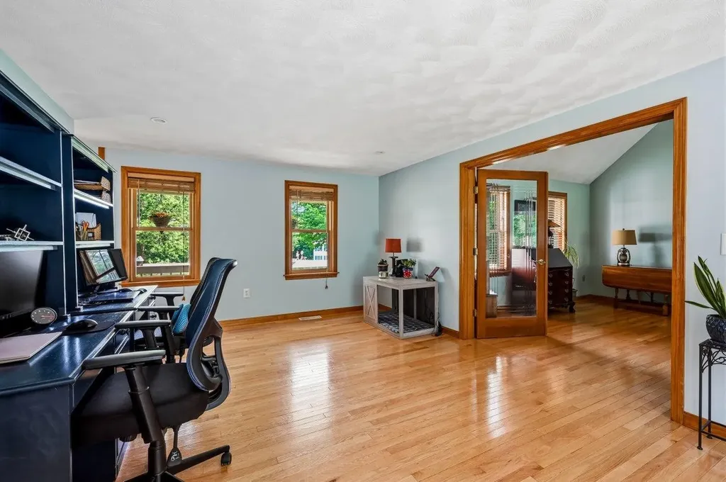85 Karlin Road Fremont NH 03044