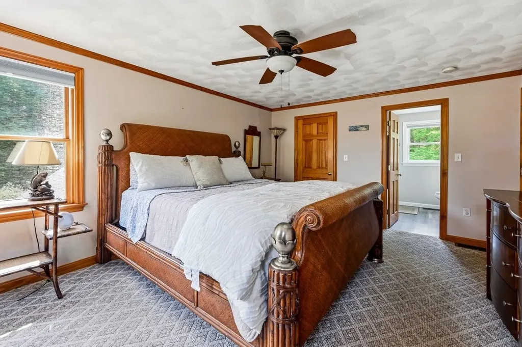 85 Karlin Road Fremont NH 03044