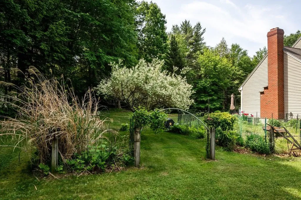 85 Karlin Road Fremont NH 03044