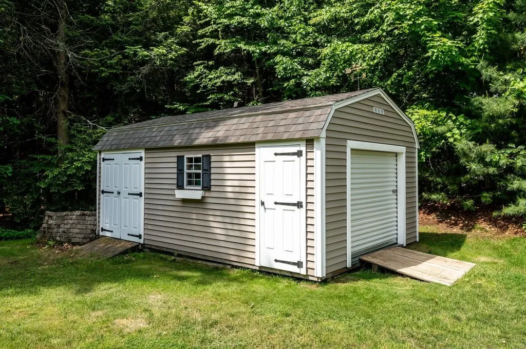 85 Karlin Road Fremont NH 03044
