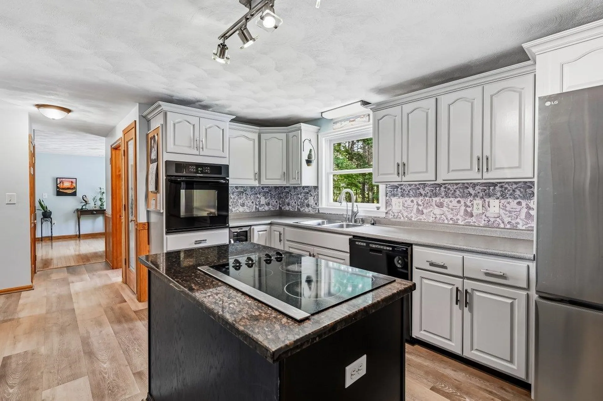 85 Karlin Road Fremont NH 03044