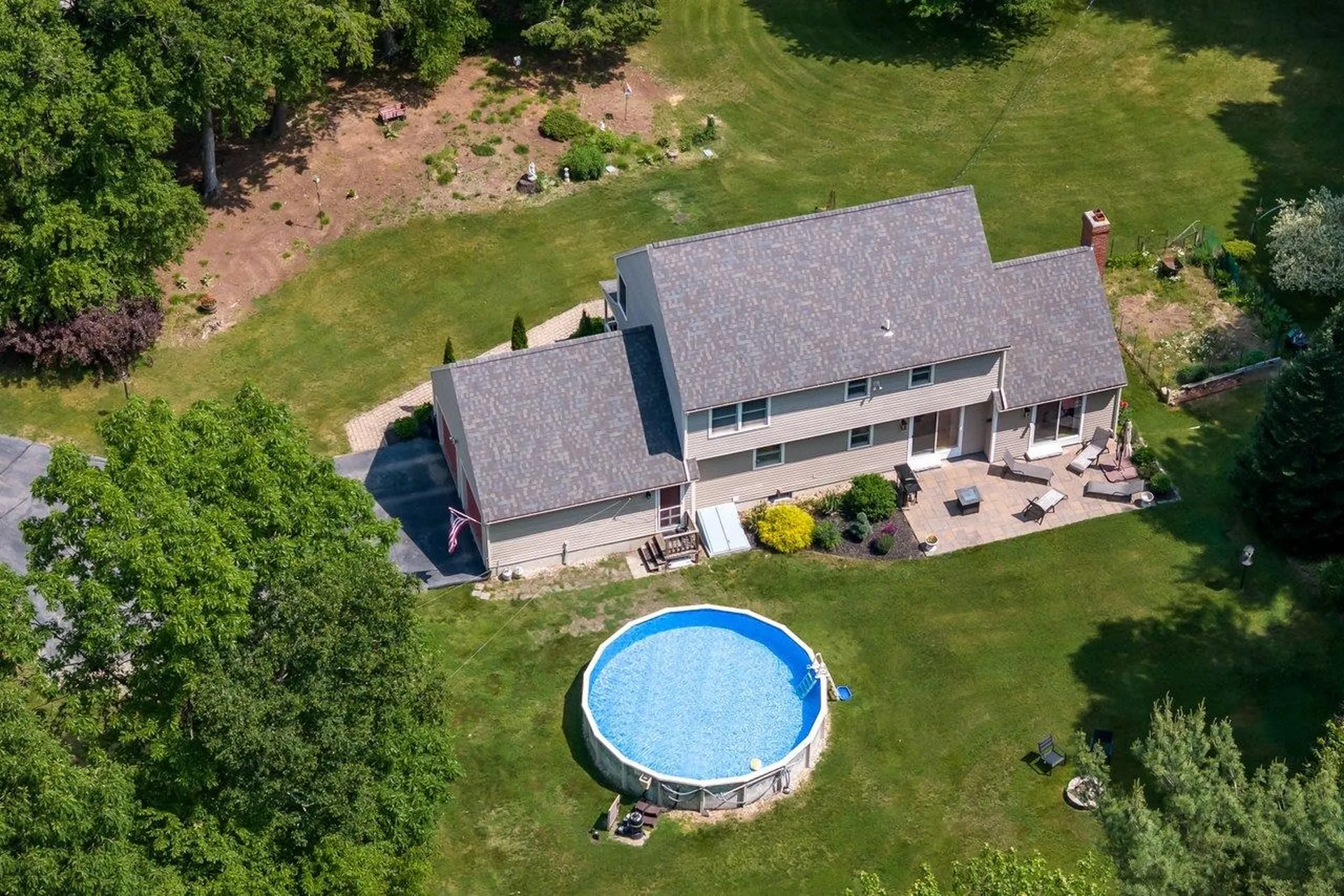 85 Karlin Road Fremont NH 03044