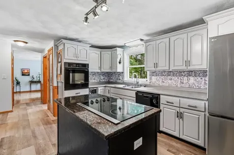 85 Karlin Road Fremont NH 03044