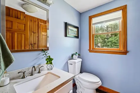 85 Karlin Road Fremont NH 03044