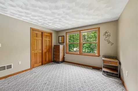 85 Karlin Road Fremont NH 03044