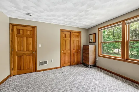 85 Karlin Road Fremont NH 03044