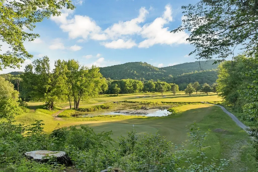 85 Fairway Drive Ashland NH 03217
