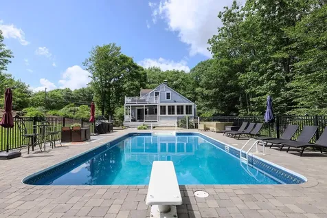 59 Blaze Hill Road Hopkinton NH 03229