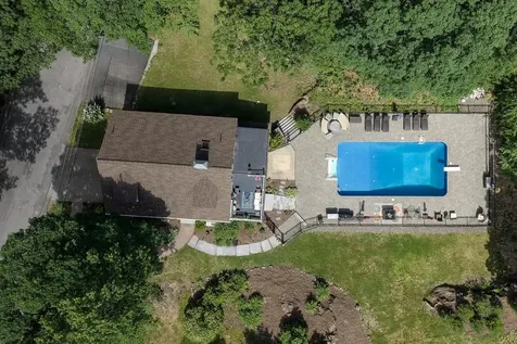 59 Blaze Hill Road Hopkinton NH 03229